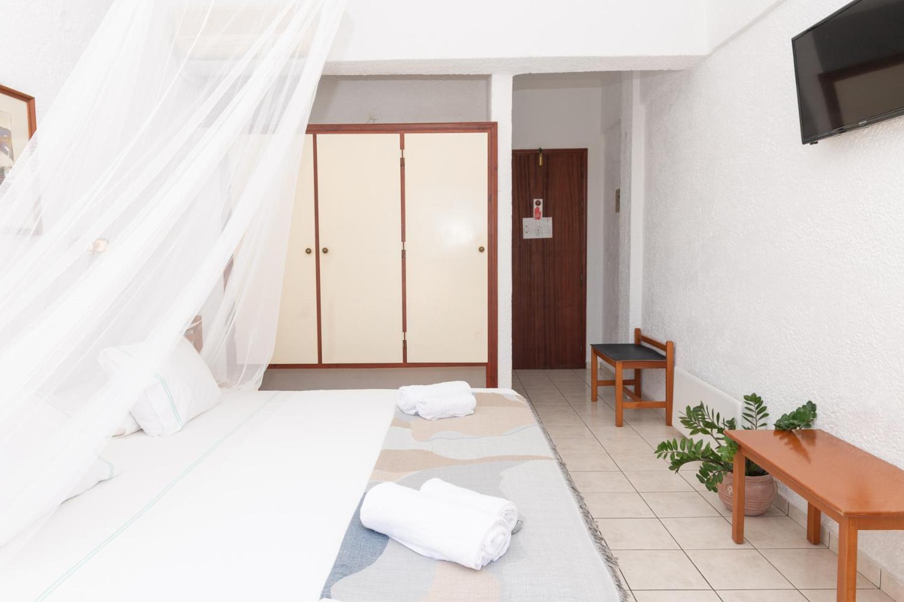 Golden Sun Hotel Patmos Bagian luar foto